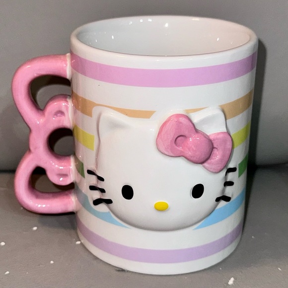 Hello Kitty 3D Ceramic Coffee Tea Mug with Pink Bow Handle - Picture 3 of 4